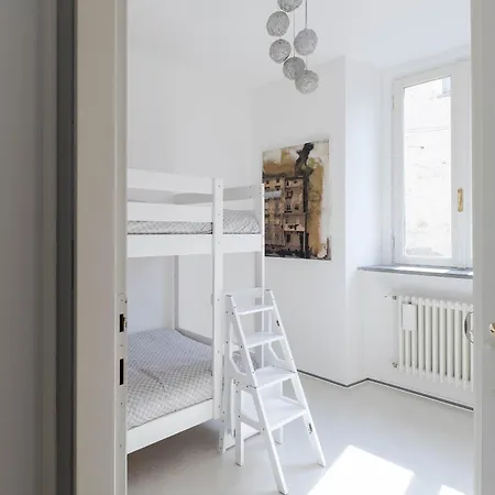 Roberto's Apartment