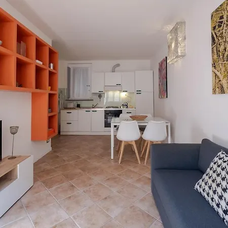 Roberto's Apartment *