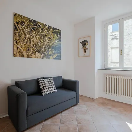 Roberto's Apartment